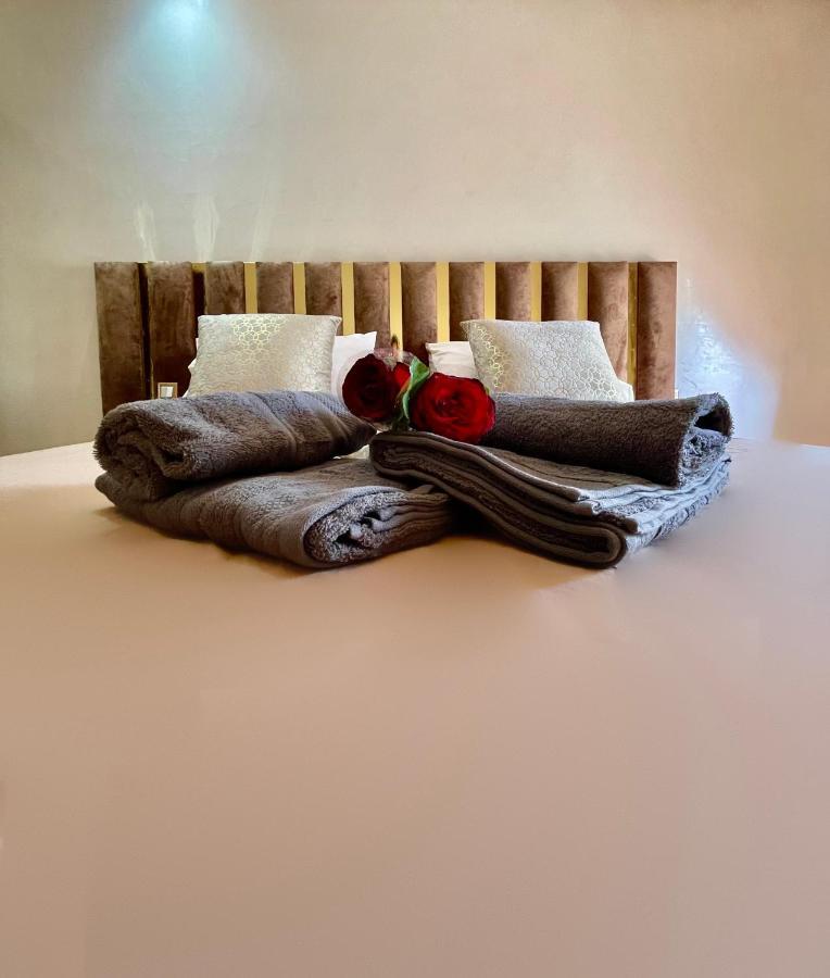 Golden House Apartment Marrakesh Bagian luar foto